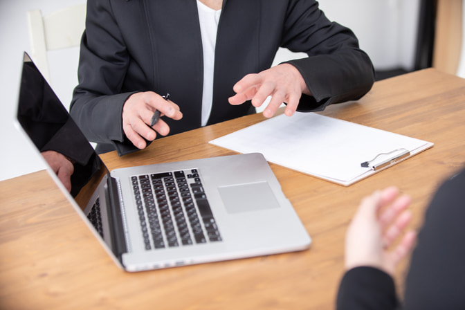 確定申告とか、手続きや書類とまとめるのって苦手・・・!そんなチャットレディは、税理士に相談するのも手?