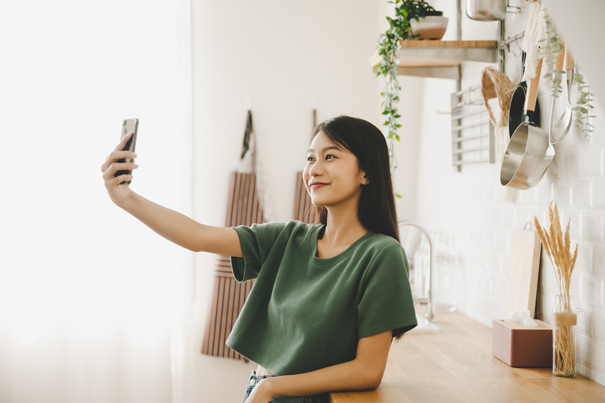 札幌のチャットレディがサムネを上手に加工するために。写真の撮り方を工夫することが大事!加工の工夫とは